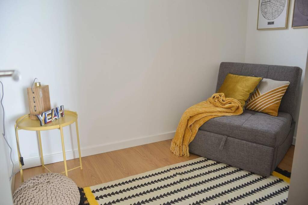 T2P Mimosa House Apartment Вила Нова ди Гая Екстериор снимка